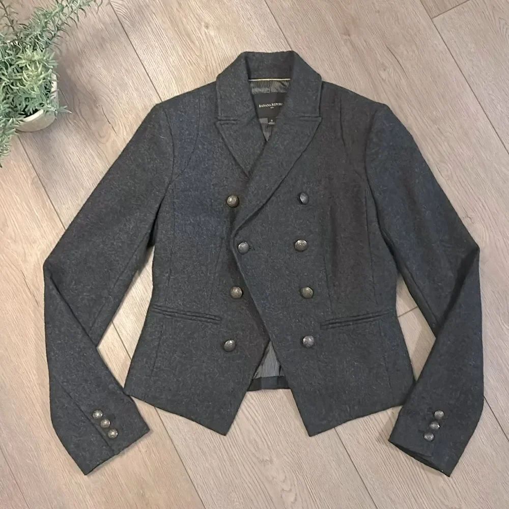 BANANA REPUBLIC WOOL BLEND LIGHTWEIGHT PEACOAT DARK GRAY SIZE 0 LIKE NEW